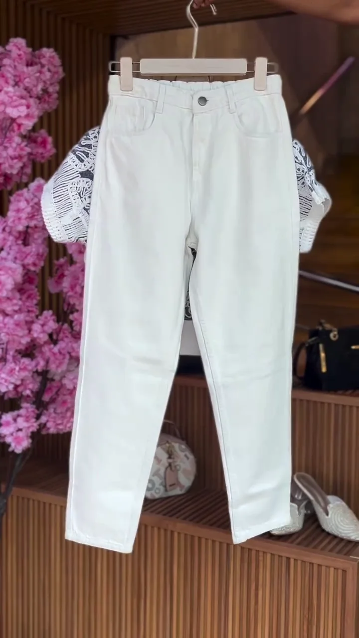 abstract knit top in stone & white straight leg pants
